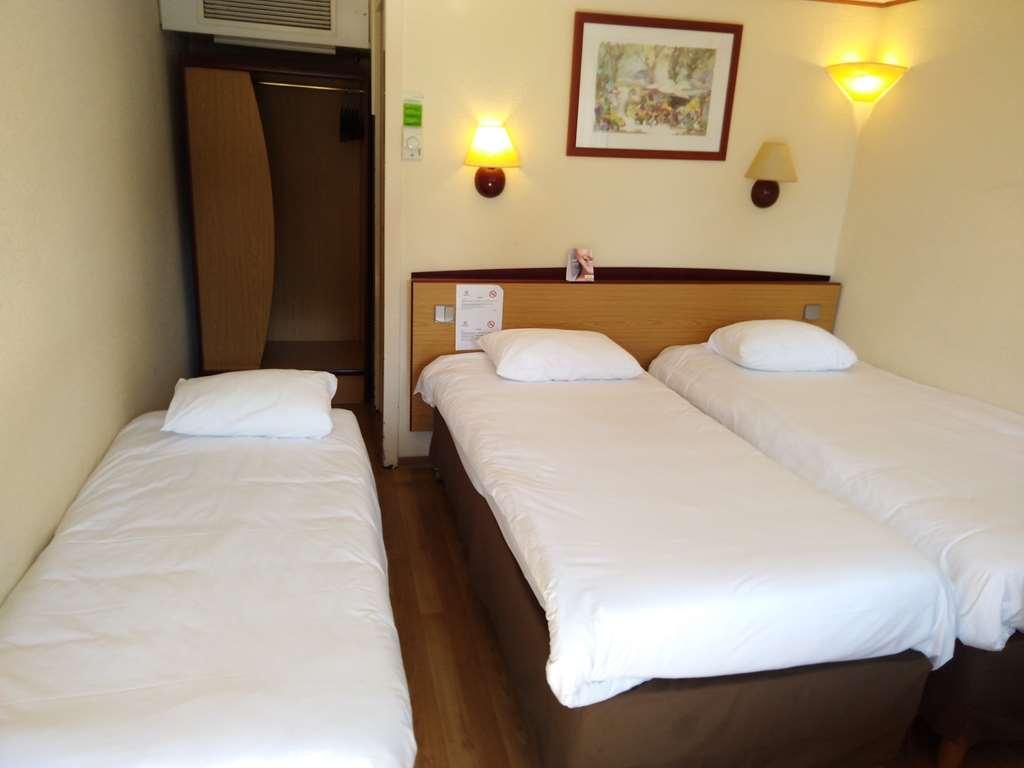 Kyriad Direct Marseille Ouest - مارتيج الغرفة الصورة
