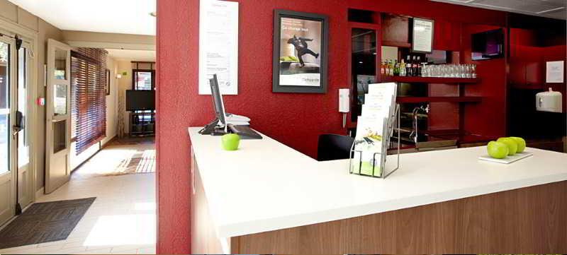 Kyriad Direct Marseille Ouest - مارتيج المظهر الخارجي الصورة