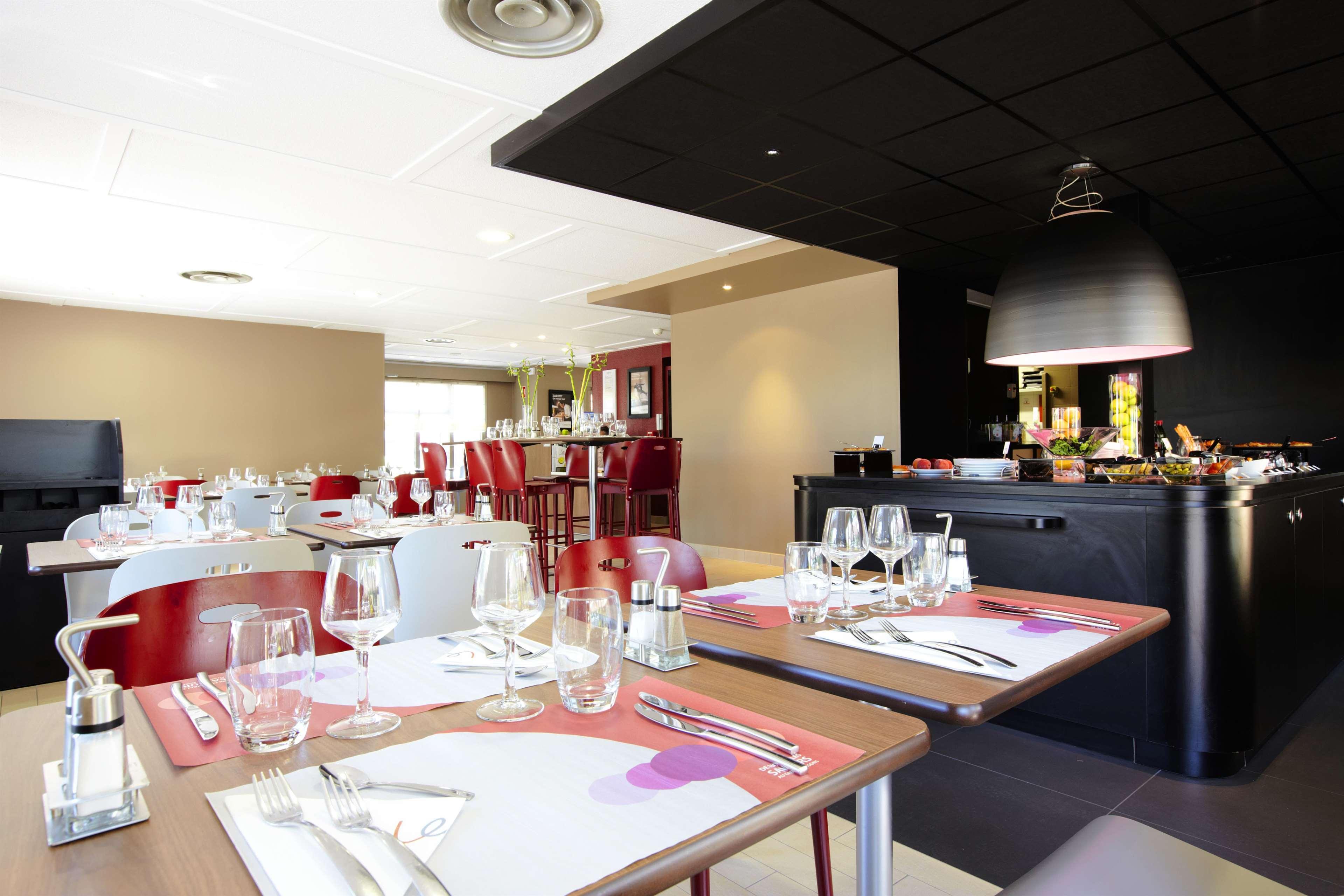 Kyriad Direct Marseille Ouest - مارتيج المظهر الخارجي الصورة